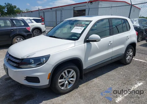 2013 Volkswagen Tiguan S z USA, uszkodzony, nr VIN WVGAV3AX2DW575668